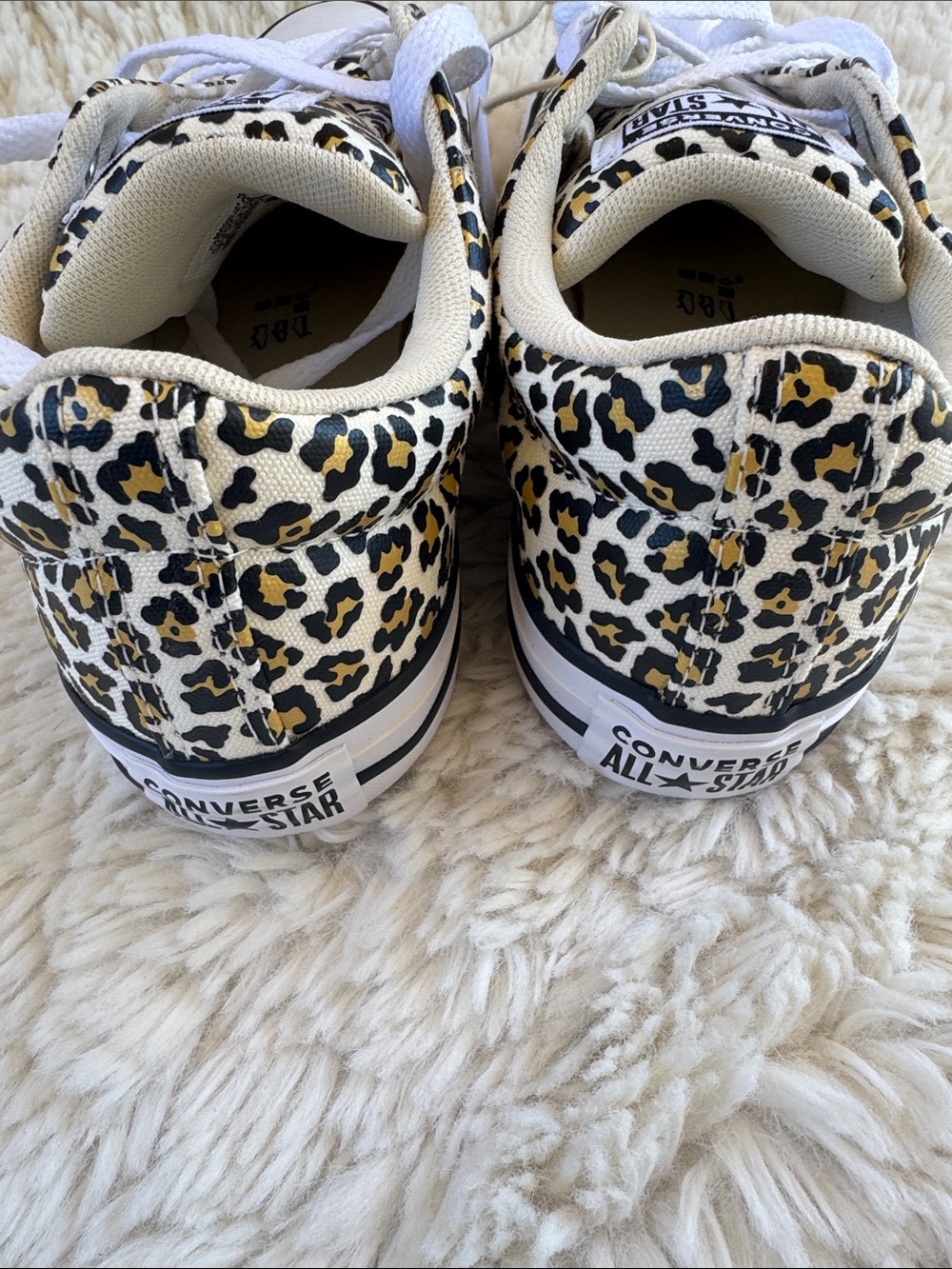 Converse Leopard Print Low Top Sneakers Unisex wo’s 9.5 Men’s 7.5 - Picture 4 of 7